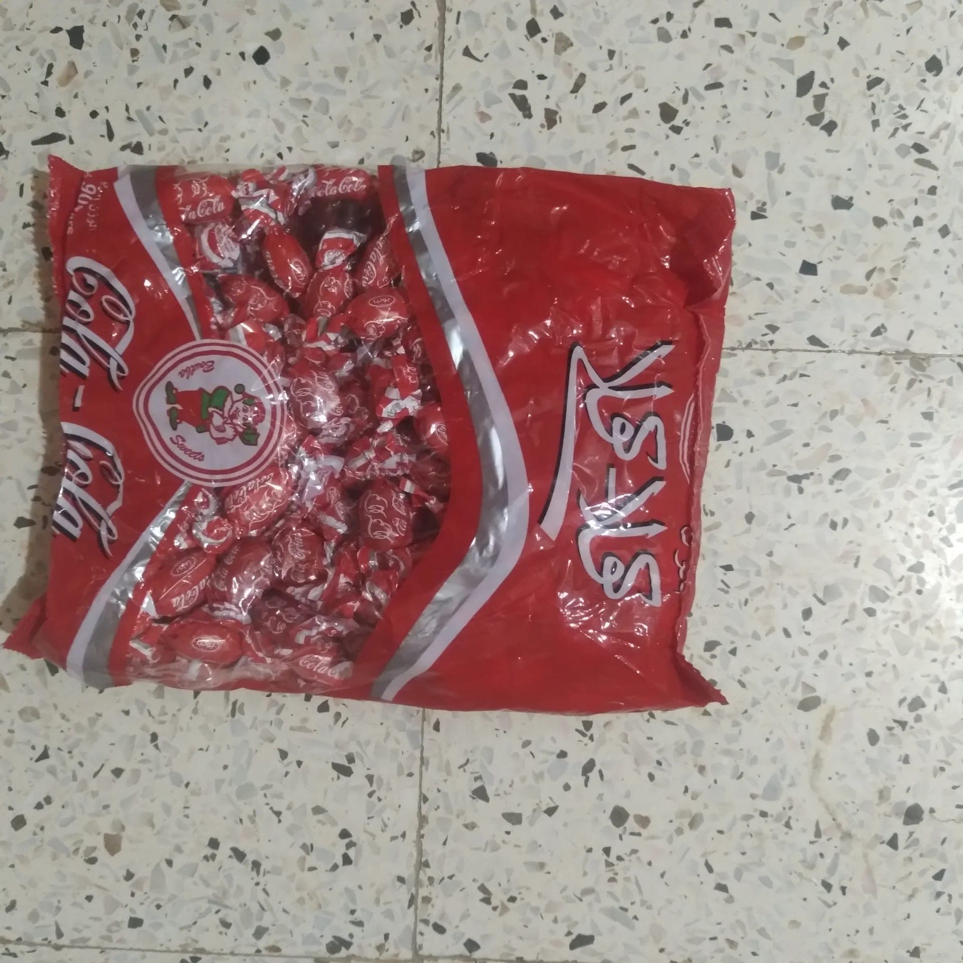كولا كولا
